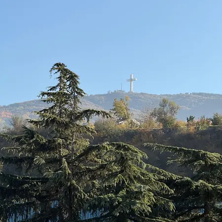 Apartamento New Modern One Bedroom Julija