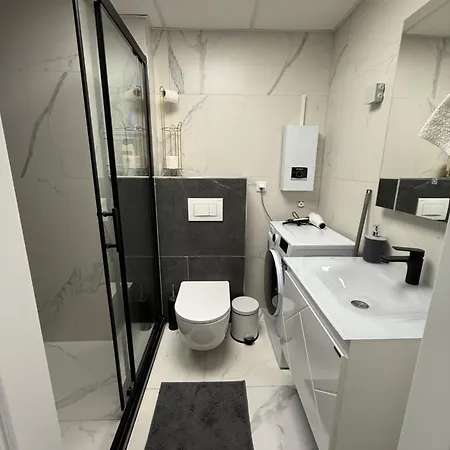 New Modern One Bedroom Julija Apartamento Skopie